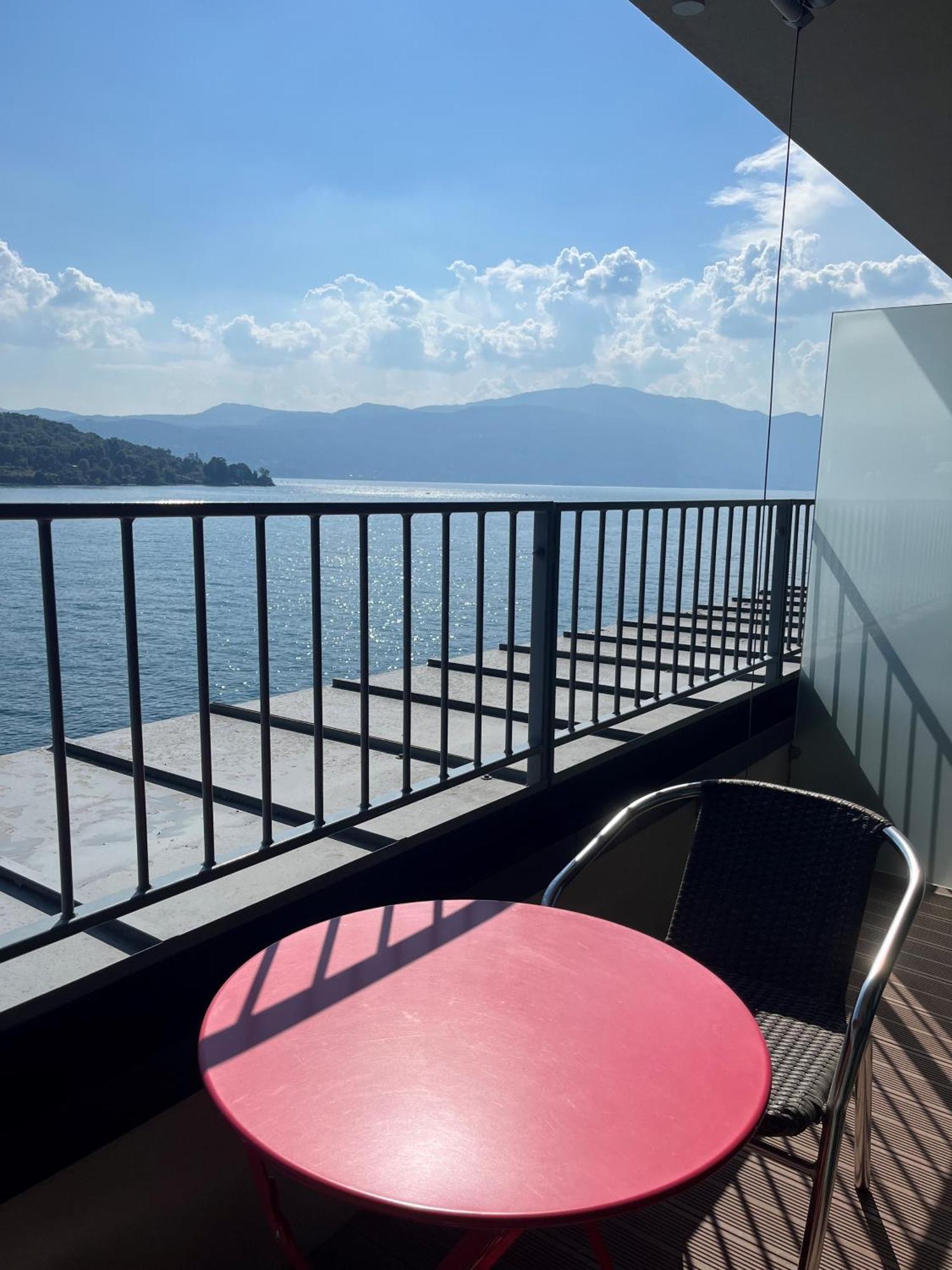 Serviced Apartments By Hotel De Charme Laveno Exterior foto